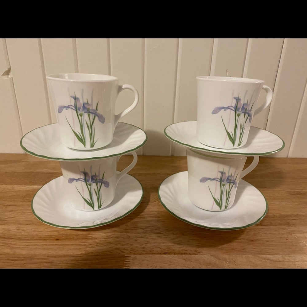 Corelle, Shadow Iris, 4 cups with saucers